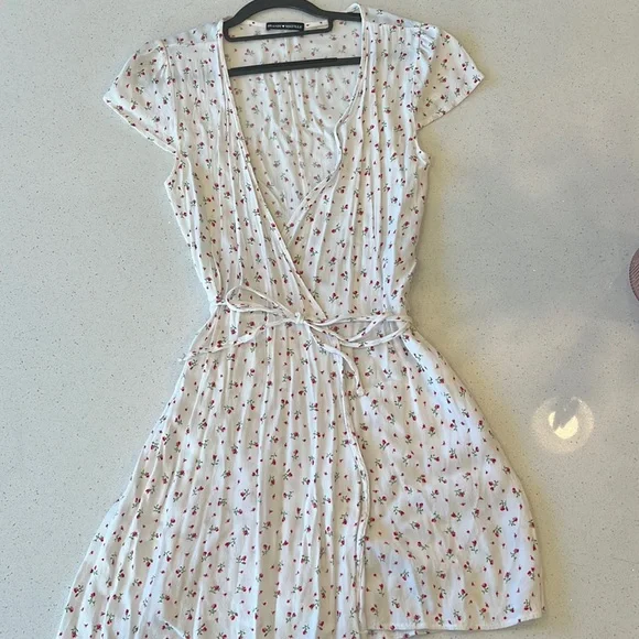 Brandy Melville | Dresses | Brandy Melville Mini Floral Wrap Dress White W Pinkgreen Pattern Size S | Poshmark Brandy Melville | Dresses | Brandy Melville Mini Floral Wrap Dress White W Pinkgreen Pattern Size S | Poshmark